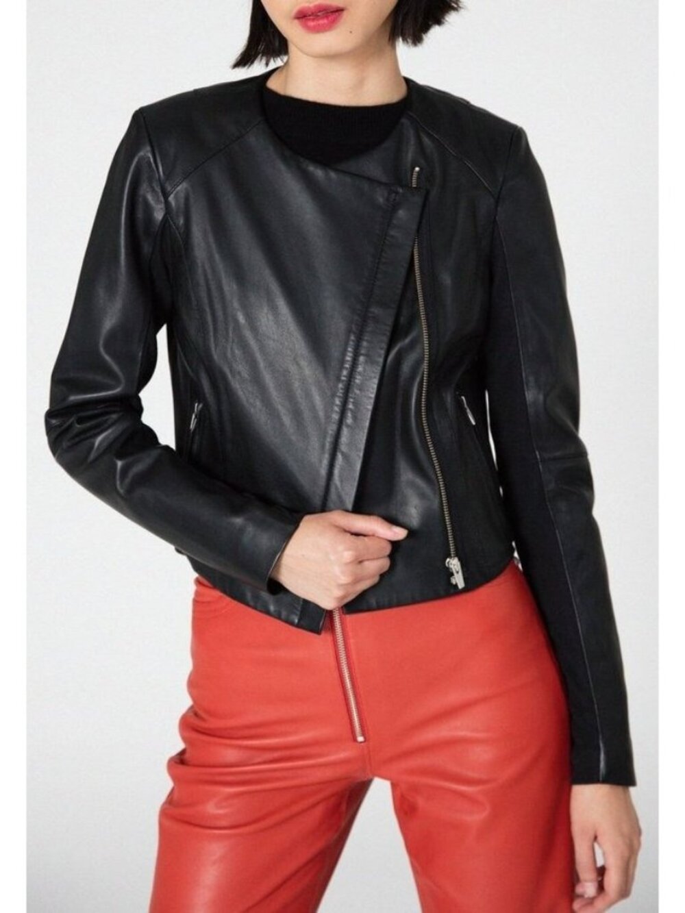 VEDA Dali Sheep Leather Cropped Jacket Black